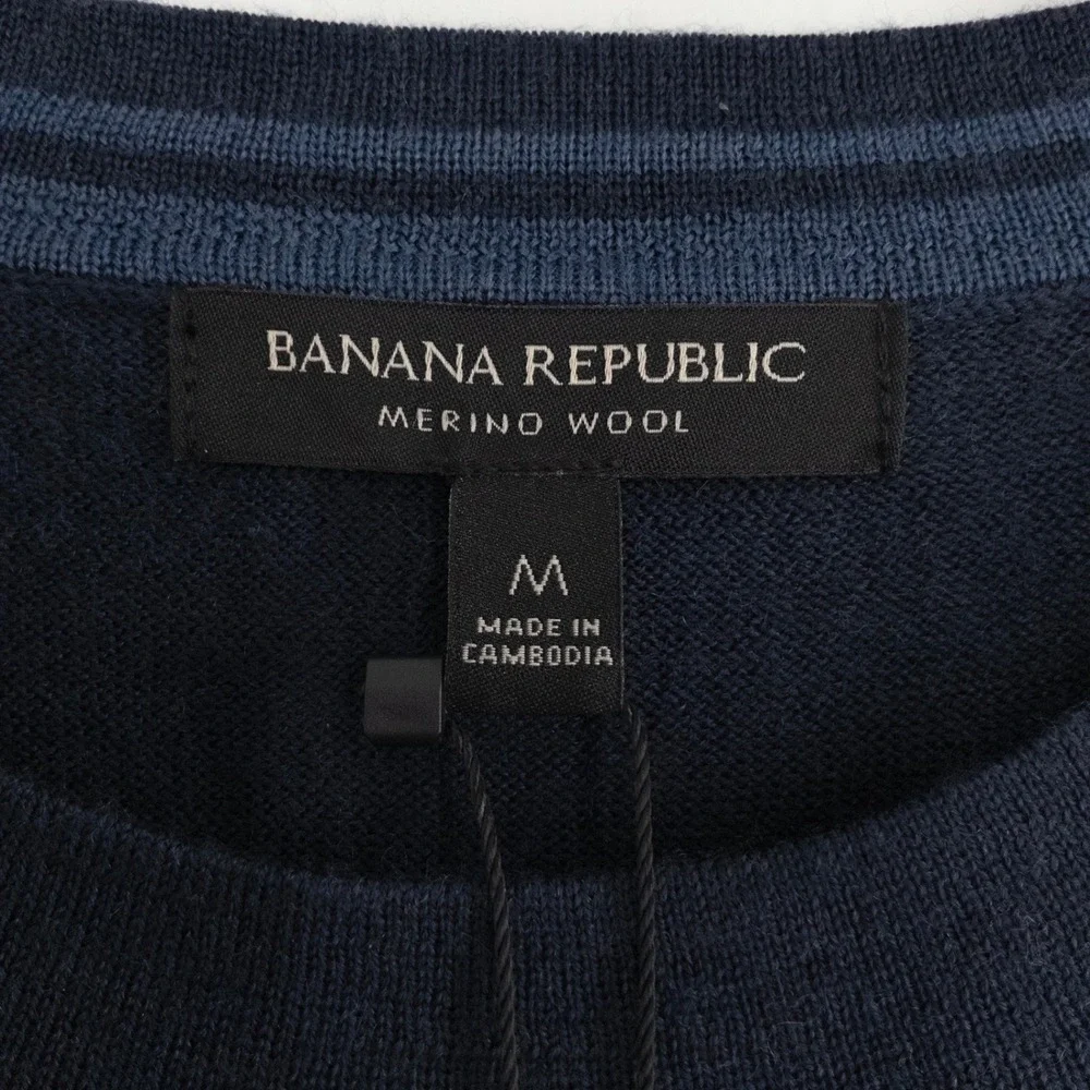 Banana Republic Merino Wool Sweater Men's Medium Navy Crew Neck Lightweight NWT